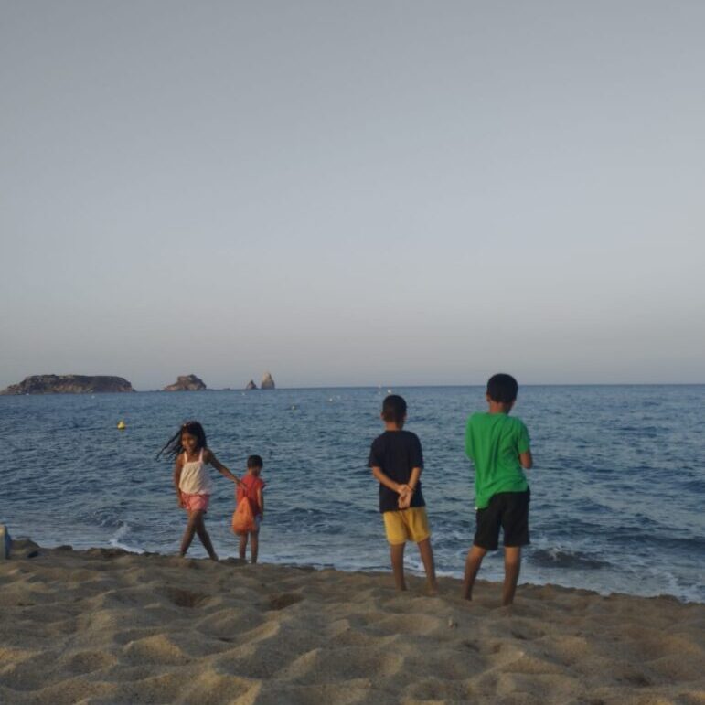 Aquesta imatge té l'atribut alt buit; el seu nom és b4acef52-3c87-423e-a02c-e78acf104ab4-771x1024.jpg